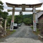 平岡八幡宮　石鳥居